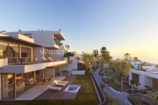 Planta baja en Playa de San Juan. Exclusivo piso con vistas panorámicas  piso con muchos extras en
