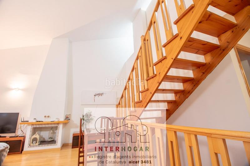 Foto 463135db-b98e-4c16-90b4-5a3e3fe825cc. Dúplex espectacular dúplex con buhardilla muy luminoso con terraza. piscina con zona deportiva e infantil. en Cerdanyola del Vallès