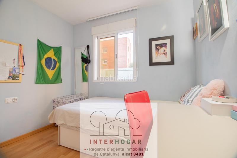 Foto 64447f85-d52a-4854-95d3-1fafb83c4a90. Dúplex espectacular dúplex con buhardilla muy luminoso con terraza. piscina con zona deportiva e infantil. en Cerdanyola del Vallès