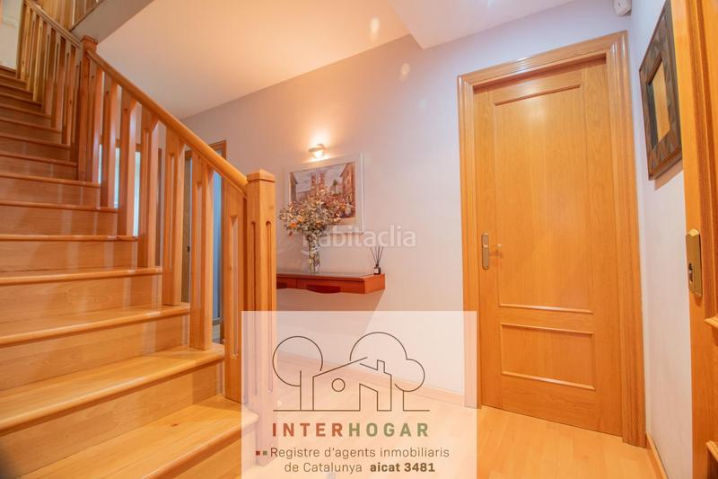 Foto 7e5c13fd-3c22-42a5-9285-dd204bf87cc1. Dúplex espectacular dúplex con buhardilla muy luminoso con terraza. piscina con zona deportiva e infantil. en Cerdanyola del Vallès