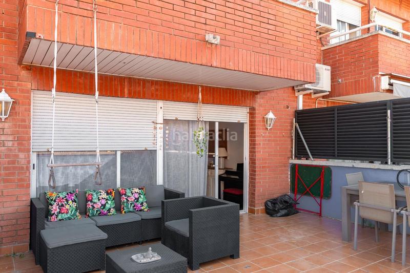 Foto 4f6fe6dc-5c4f-42f9-9f15-4a9b33f85e45. Maison jumelée avec parking dans Sant Ramón Cerdanyola del Vallès