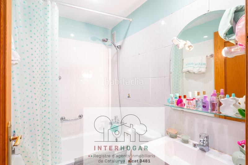 Foto 5b420900-6df5-4bd0-9d88-9059dd299cbf. Maison jumelée avec parking dans Sant Ramón Cerdanyola del Vallès