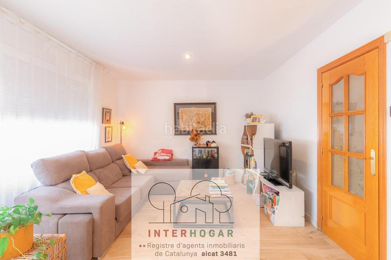 Foto 6ea865cb-1937-46f9-ad32-80bdb5816371. Maison jumelée avec parking dans Sant Ramón Cerdanyola del Vallès