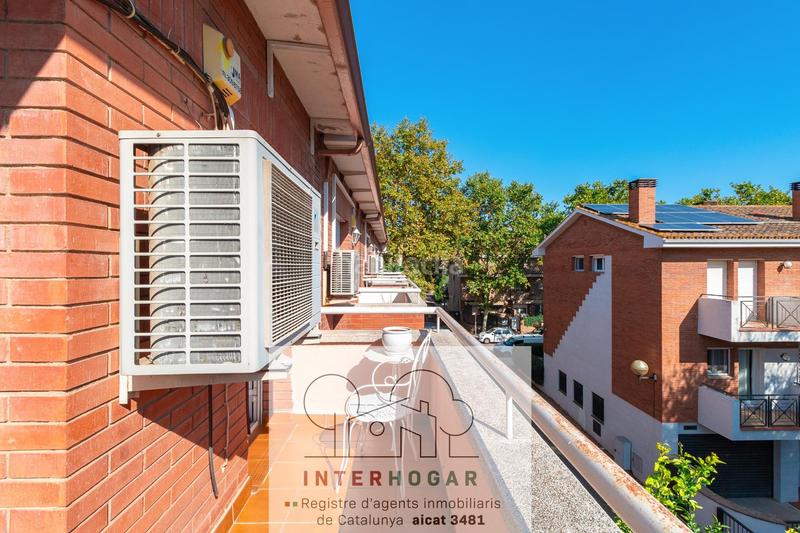 Foto d7b784fa-d092-4088-b453-1e10972c53fd. Maison jumelée avec parking dans Sant Ramón Cerdanyola del Vallès