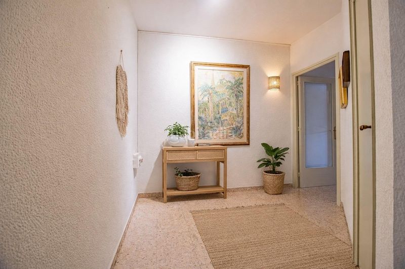 Foto f97c8d23-3344-4240-adeb-fd3e327478da. Piso vivienda con terraza, ascensor con excelente ubicación en Sant Cugat del Vallès