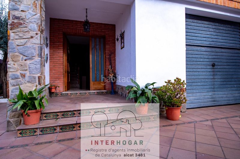Foto 0e3798f1-afe5-4ba6-b998-9b99f83f2fd6. Casa  sola a cuatro vientos en Serraparera zona centro cívico en Cerdanyola del Vallès