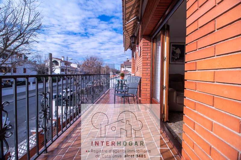 Foto c688df00-7613-45c1-969b-a7ebd415df2e. Casa  sola a cuatro vientos en Serraparera zona centro cívico en Cerdanyola del Vallès
