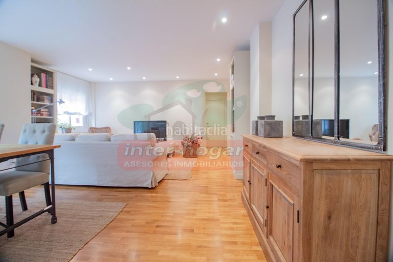 Foto 3ad4d7e4-02e1-4bf9-bb0f-392b95cd33bd. Apartamento piso en la mejor zona de Lloreda en Lloreda Badalona
