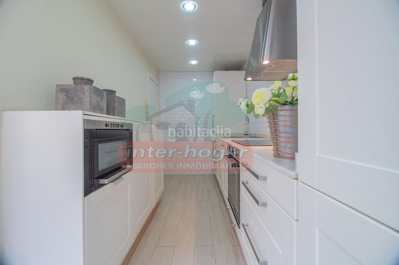 Foto 8afe4d7d-15dc-412c-b20f-ead9f5d1d3a3. Apartamento piso en la mejor zona de Lloreda en Lloreda Badalona