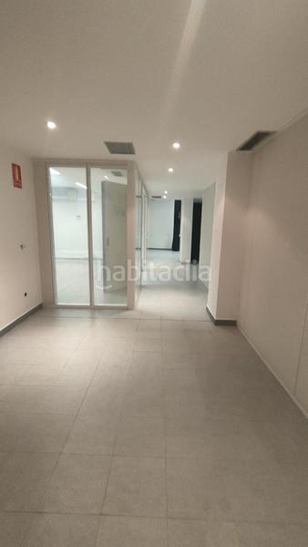 Foto 2e54f9f6-548c-4b14-a6ce-97de2212c76e. Rent business premise in carrer de nicaragua 48 in Barcelona