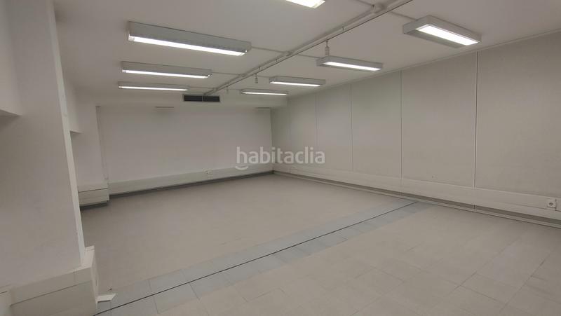 Foto 44045fde-d4b9-4938-8eeb-bb9d4728d0fe. Rent business premise in carrer de nicaragua 48 in Barcelona