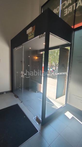 Foto cc185570-b68b-476d-ab07-acadc716ec2b. Rent business premise in carrer de nicaragua 48 in Barcelona