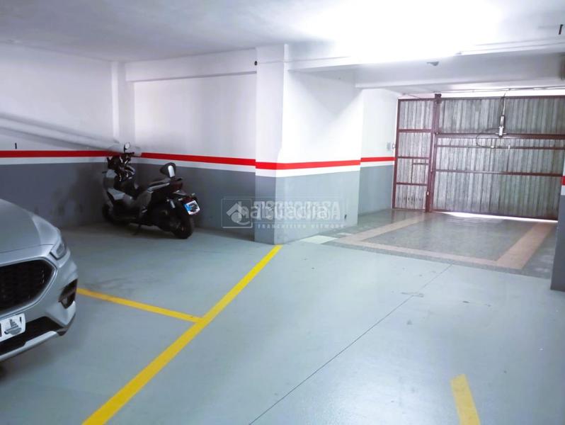 Foto 3c1aeb4b-7739-4cda-8af2-03538be67a85. Parking coche boxplaza de garaje en venta en La Plana Esplugues de Llobregat