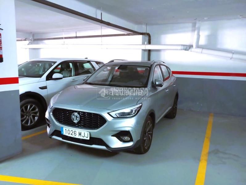 Foto 4edb36c8-2c68-411e-a79b-0b9bd77ef1ec. Parking coche boxplaza de garaje en venta en La Plana Esplugues de Llobregat