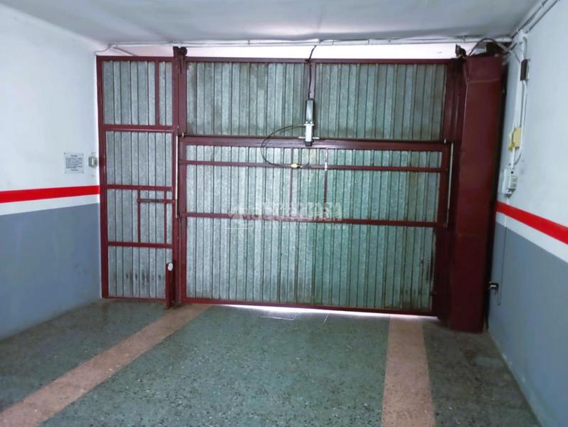 Foto 6ab2b82d-888b-4a51-b7de-51224dd8c7bc. Parking coche boxplaza de garaje en venta en La Plana Esplugues de Llobregat