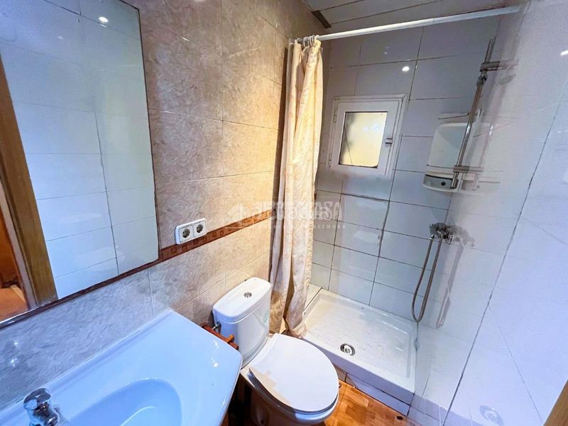 Foto 21eba2d6-7589-42bb-a479-5307b4e54e85. Piso  en venta en Can Vidalet Esplugues de Llobregat