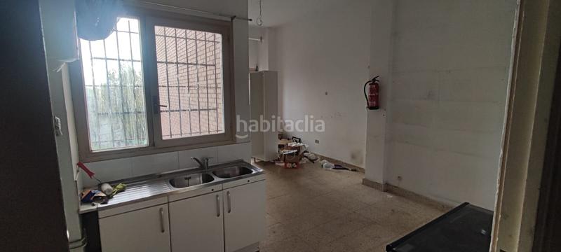 Foto 3a0b04c2-d581-44be-8d2a-b0038cdd662e. Local comercial a Abanto y Ciérvana / Abanto Zierbena