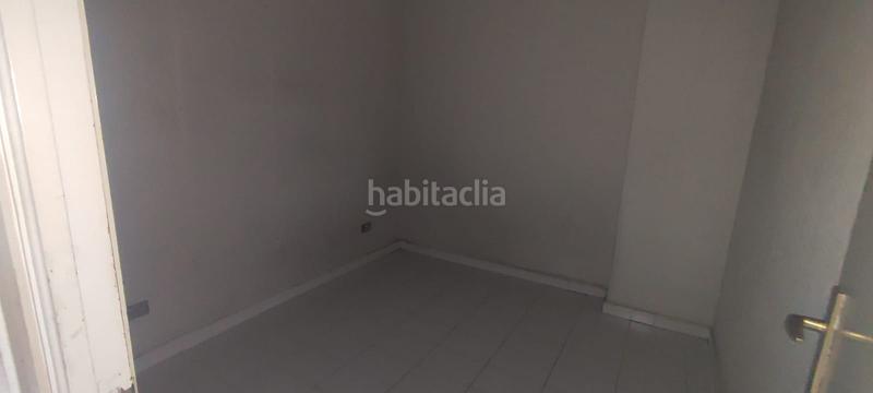 Foto d1914d54-d601-429c-9d3b-c0f794889e4b. Local comercial a Abanto y Ciérvana / Abanto Zierbena