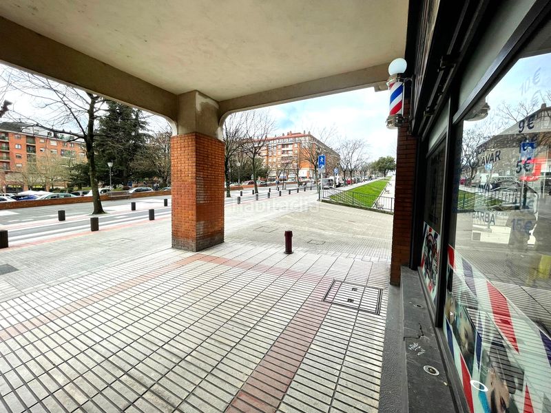 Foto 53a9e44e-9e46-4b6d-ad36-c3c4b1f66fd2. Local comercial a Txurdinaga Bilbao