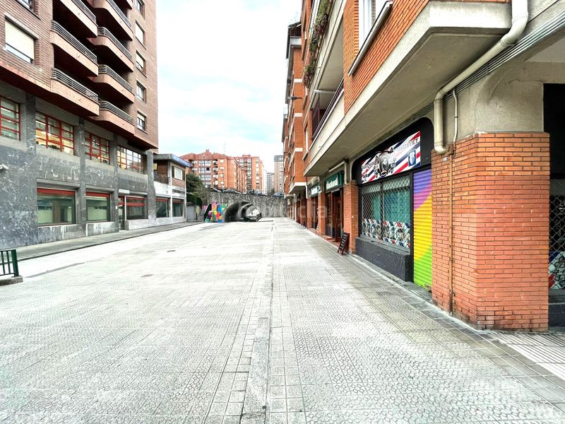 Foto 6213979a-a7dd-47ed-ae64-81e2d8693c92. Local comercial a Txurdinaga Bilbao