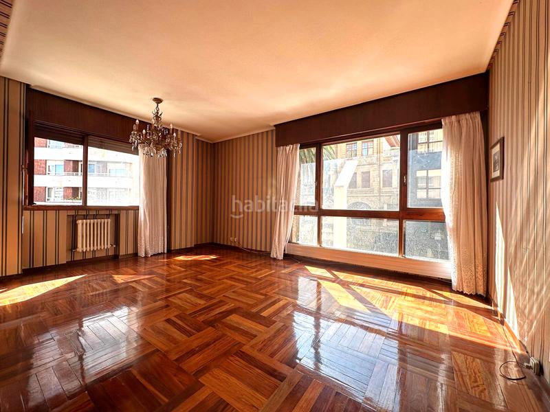 Foto eeeed9cc-3a4e-4fa3-aedd-2cf57bf443a4. Pis amb aparcament a Zona Indautxu Bilbao