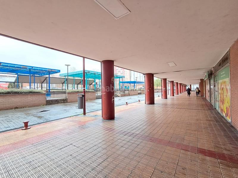 Foto fd7eb536-4ce1-465e-aca6-4a5b82aab998. Alquiler local comercial en Lutxana - Llano Barakaldo