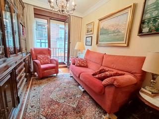 Appartement  Sor natividad homedes kalea. !piso luminoso con garaje y trastero directos!