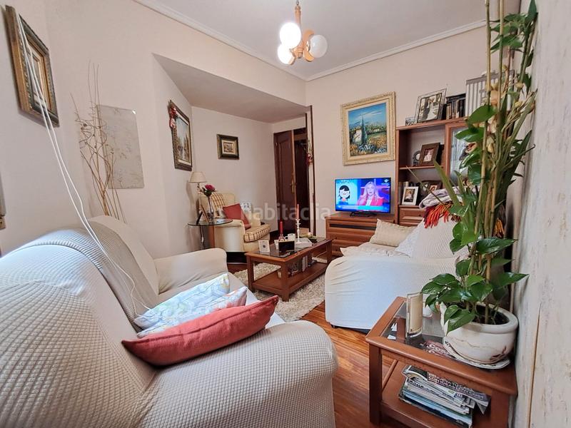 Foto a497a9c6-f82c-443c-90b0-83a9e54911a3. Piso ¡solo para inversores! en Lasesarre Barakaldo