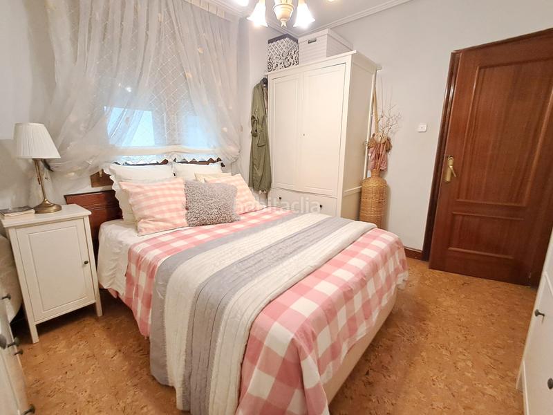 Foto d44a369a-f02f-4187-8e57-cd3972175b59. Piso ¡solo para inversores! en Lasesarre Barakaldo