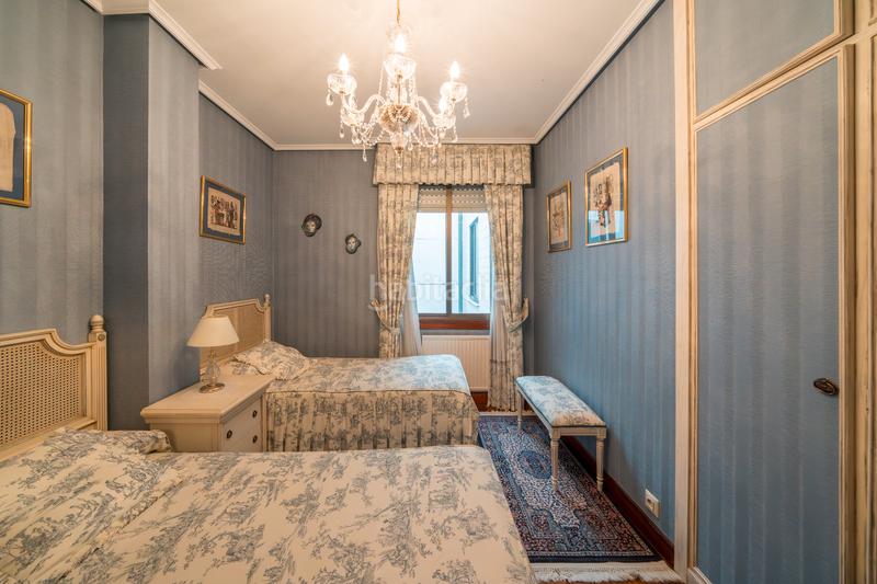 Foto 5adb6ccf-64e0-4c89-ab8b-80490cf53807. Pis amb calefacció aparcament a Ensanche - Moyua - Diputación Bilbao