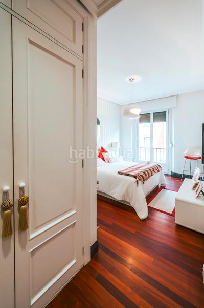 Foto 230f49aa-bd7f-41c0-a1be-ffe990eb8e43. Piso ¡preciosa vivienda totalmente exterior en abando! en Bilbao