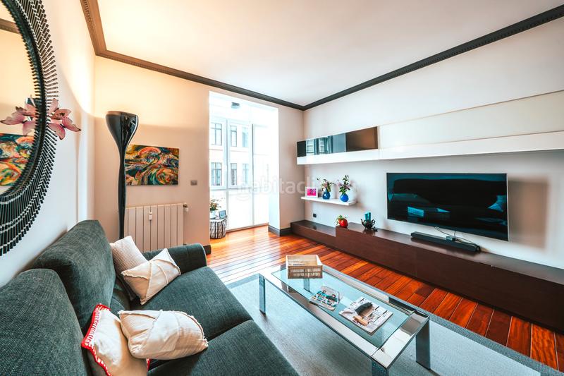 Foto 2fc3f441-bdc9-44f9-bed3-72a06f64729a. Piso ¡preciosa vivienda totalmente exterior en abando! en Bilbao