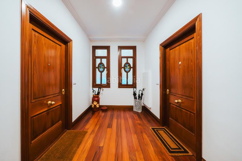 Foto 79529619-973b-4e49-b327-682d6172d9b1. Piso ¡preciosa vivienda totalmente exterior en abando! en Bilbao