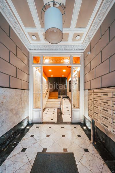 Foto d1b4a551-40bc-43c5-9bba-a22e8450b176. Piso ¡preciosa vivienda totalmente exterior en abando! en Bilbao