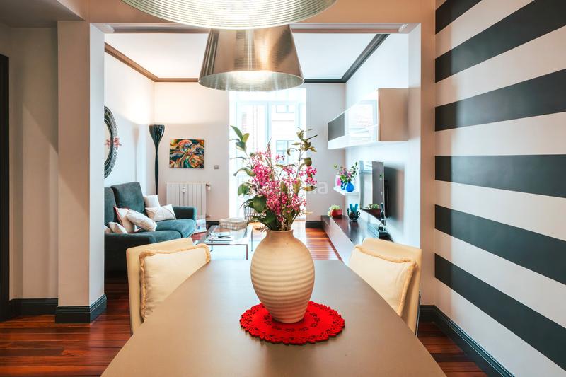 Foto e06ae304-b790-404d-8e9b-3b12b8322998. Piso ¡preciosa vivienda totalmente exterior en abando! en Bilbao