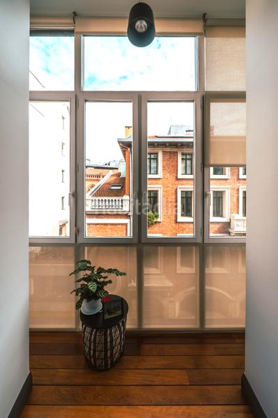 Foto f49a8e07-94c0-421c-8e3a-1c17739bfa14. Piso ¡preciosa vivienda totalmente exterior en abando! en Bilbao