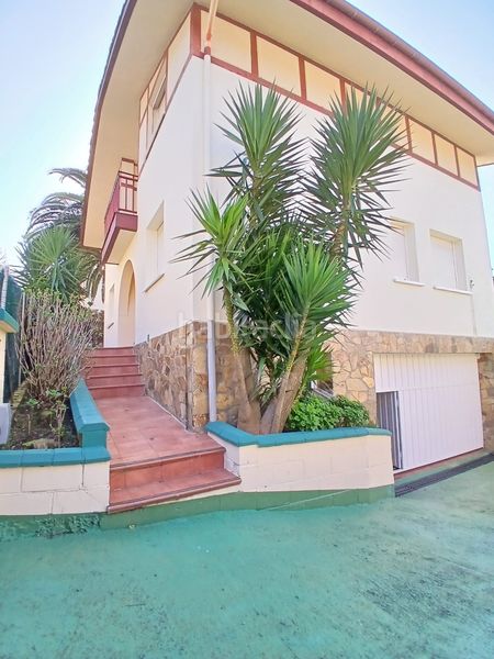 Foto 98f68120-761f-40a7-a59d-a2199fe438c5. Casa amb xemeneia calefacció aparcament a Otañes-Talledo Castro - Urdiales