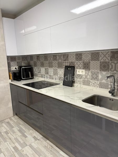 Foto 01468c0c-d744-4ee2-8d4e-a19f422da26d. Piso en los hoyos bidea 4 inmobiliaria bizkaia les presenta: ¡piso exterior totalmente reformado junto al metro de Kabiezes! en Santurtzi