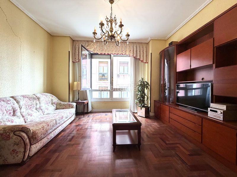 Foto 626fbeb8-1282-4db1-afa7-4a6aa47c56e6. Pis amb calefacció a Solokoetxe Bilbao