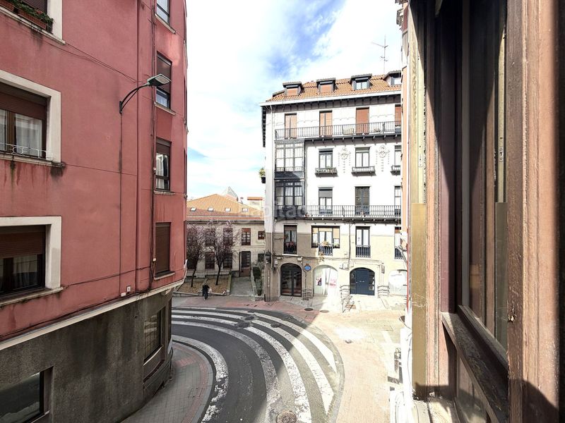 Foto 495b9940-cdb8-4925-a8ad-3a0c12e1433e. Piso zabalbide en Solokoetxe Bilbao