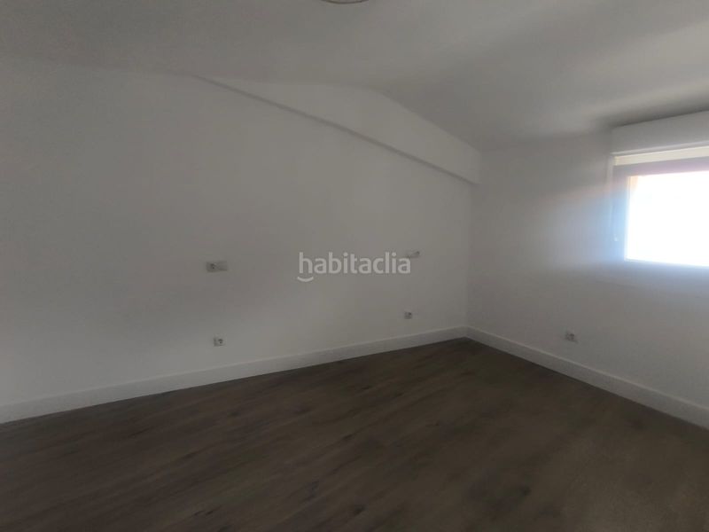 Foto cdaaecea-eb8a-42b5-86de-608fe063f0b1. Pis amb calefacció a Centro Barakaldo