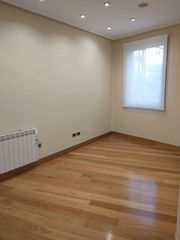 Office space in Avenida de la Libertad