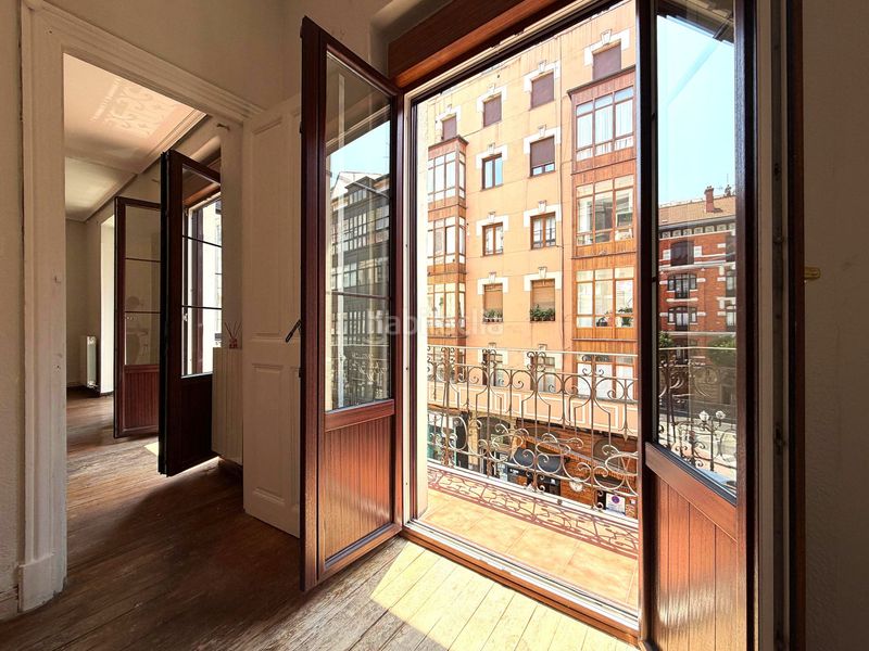 Foto be7c51f4-984a-40a3-becc-7db8d0ee49d3. Flat with heating in Alhóndiga Bilbao