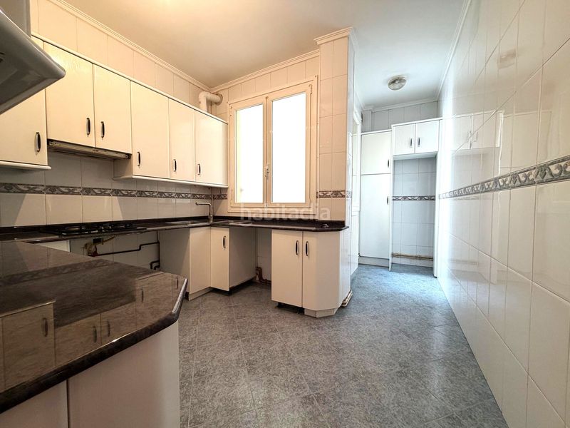 Foto c57bb44d-8478-4fd0-bd81-8ba4c2d946d1. Flat with heating in Alhóndiga Bilbao