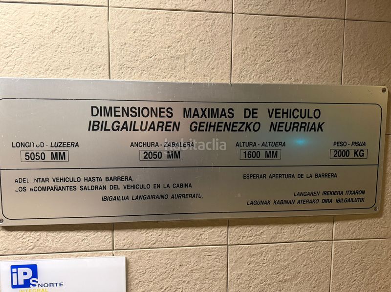 Foto f863bc9d-0fbb-4b4a-a91e-87f7f55b9f1c. Aparcament cotxe a Alhóndiga Bilbao