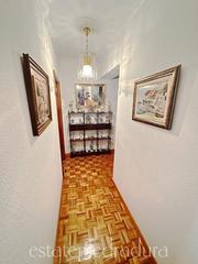 Appartement à Rúa josé trasande 1. Amplio piso  a la entrada de marin exelente ubicacion