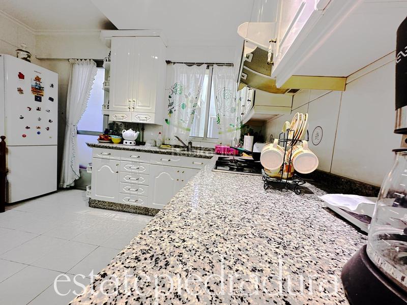 Foto 1d7193db-e626-46bc-93fb-f17402f514d3. Piso en rúa josé trasande 1 ¡exclusivo amplio piso ¡listo para entrar a vivir! en Marín