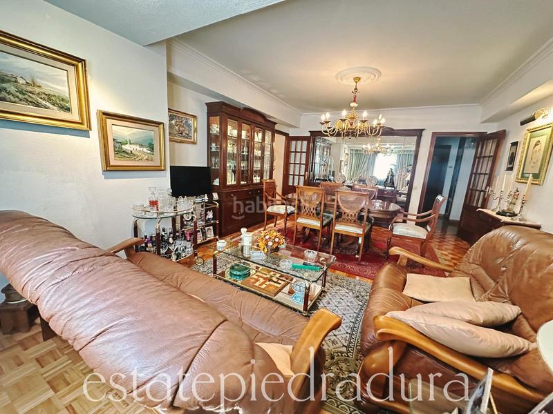Foto 2a23142b-76ac-456a-a4b9-ff411eab5a5a. Piso en rúa josé trasande 1 ¡exclusivo amplio piso ¡listo para entrar a vivir! en Marín