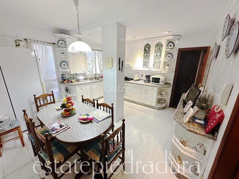 Foto 2bf560d6-3293-4e93-9f44-c8acb9c1b788. Piso en rúa josé trasande 1 ¡exclusivo amplio piso ¡listo para entrar a vivir! en Marín
