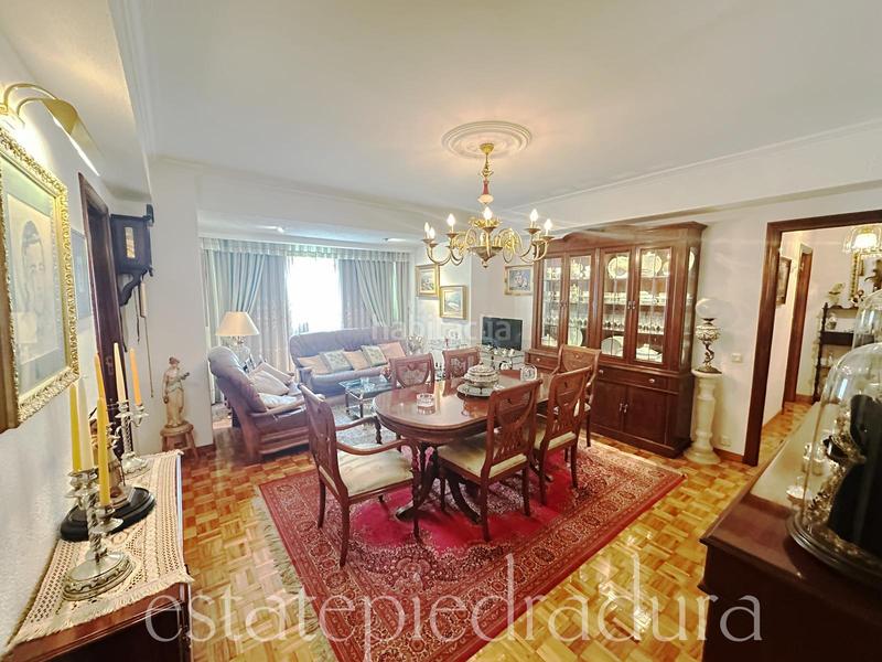 Foto 46a80013-48ae-4615-8901-5ee2c598a447. Piso en rúa josé trasande 1 ¡exclusivo amplio piso ¡listo para entrar a vivir! en Marín
